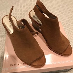 Bandolino rust suede open toe ankle boot 7M
